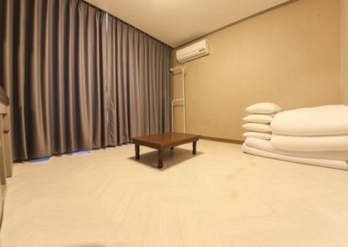 Lighthouse Beach Motel Sokcho Buitenkant foto